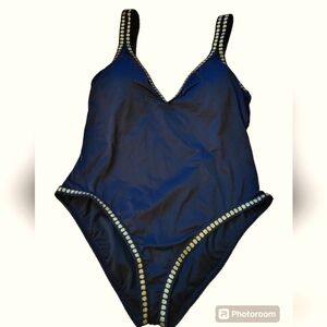 NWT Gibson latimer Europe black 1pc swim large trim in gold